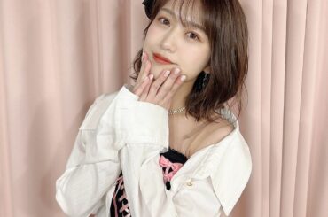 抱きしめられたらの衣装
この曲ずっと好き。
衣装かわい。

どちらかというと入った時から年上だったので
昔からやる機会が多かった曲のひとつです。

当時より表現...