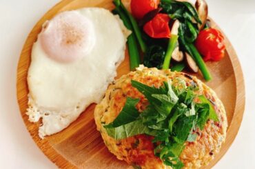 本日のランチ
ワンプレートで豆腐ハンバーグ

#小田飯 #lunch #ランチ #お昼ご飯
#手作り #自炊 #ヘルシー #豆腐ハンバーグ
#おろしポン酢 #目...