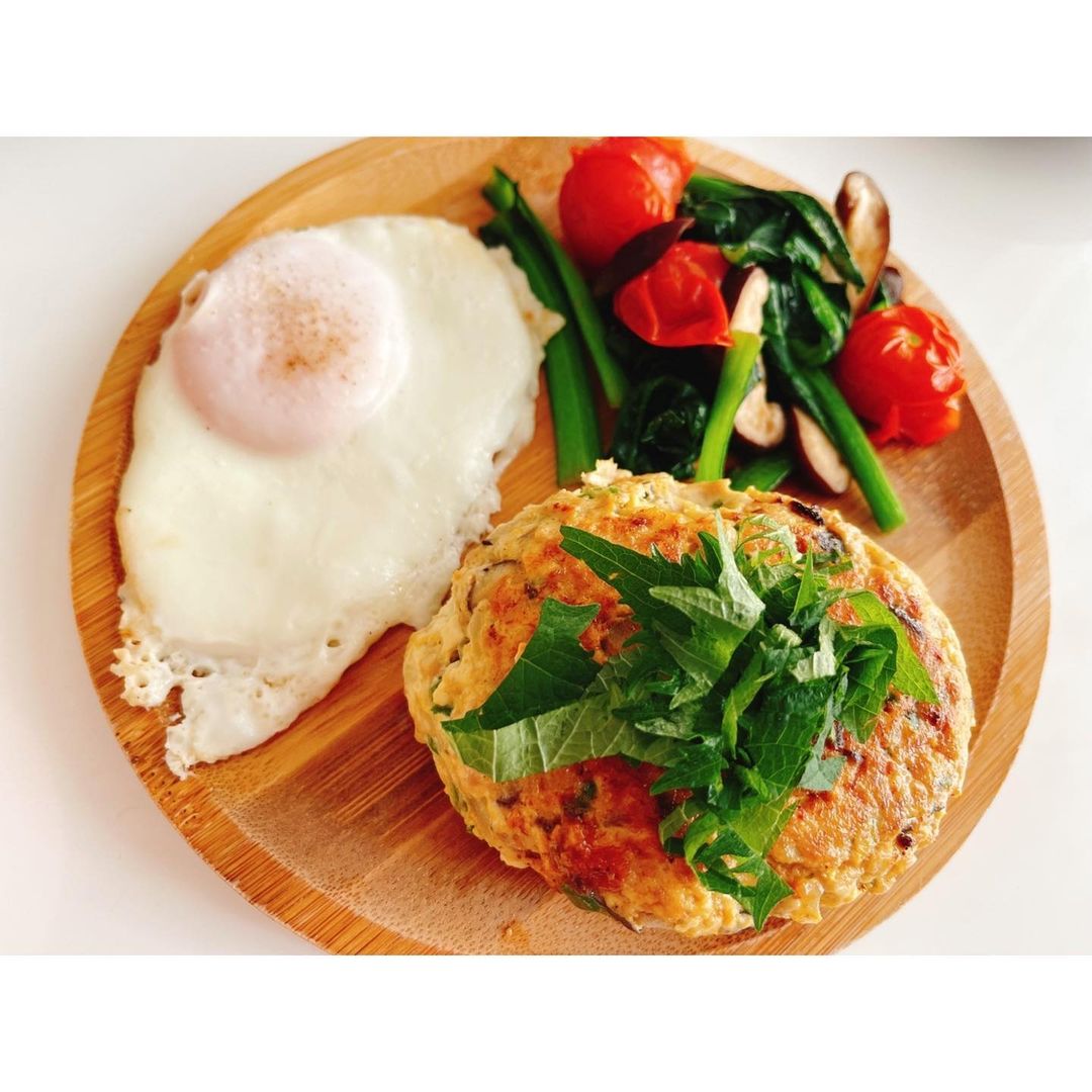 小田あさ美 本日のランチ ワンプレートで豆腐ハンバーグ 小田飯 Lunch ランチ お昼ご飯 手作り 自炊 ヘルシー 豆腐ハンバーグ おろしポン酢 目 Moe Zine