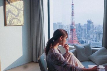 絶賛制作期間
@crayme_official 
⁡
ほかのしごとや用事を終えたら会社にこもって
ひたすら服づくりの日々
⁡
さすがに煮詰まり場所を変えて
@t...