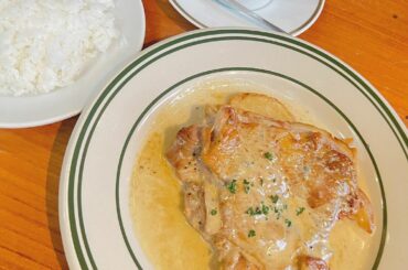 .
この間初めて行ったカフェの
ゴルゴンゾーラチキン食べてすごい美味しくてお気に入りのカフェみつけた！
て思ったら今月で閉店しちゃうみたいで...悲しい

素敵...