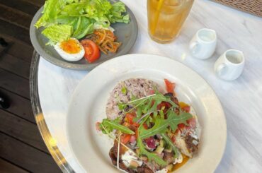 𝐥𝐮𝐧𝐜𝐡 
チキンオーバーライスを食べました
野菜も沢山食べれて大満足でした！
お腹いっぱいになった〜♡♡♡
⁡
⁡
⁡
#表参道 #表参道ランチ #表参道グ...