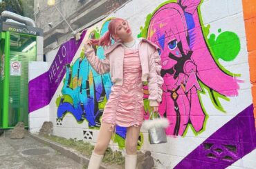 チャイナワンピでお出かけ
白のニットと合わせるとカジュアルに着れて好きなの

#ピンクカラー #チャイナ #チャイナコーデ #ハイトーン #ピンクコーデ...