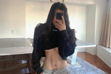 本当に大切なものは、目には見えないもの。大切なものをただ大切にして、大切じゃないものは持たないかすぐ捨てるか、だけなんだけど。皆の目には変に映るらしい、私は単純...