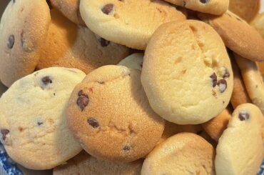 休みの日はクッキーを大量生産させがち
#チョコチップクッキー #お菓子作り...