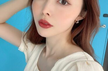 春のベージュブラウンメイク
ハネ上げラインにして、いつもよりちょっと強めに。
チーク以外は全部新作です

︎アイシャドウ
#BIDOL  #THEアイパレ 10...