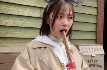 あーーーん。ぱく。
美味しいよねえチュロスって🥹

#ディズニーランド #ディズニーランドグルメ 
#ディズニーコーデ  #ディズニーフード...