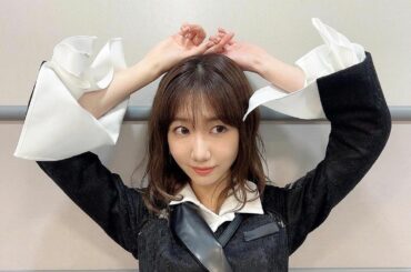 ༝༚┈❁┈༚༝

AKB48の新曲
【元カレです】

新衣装〜
お腹のところがセクシーになっております...