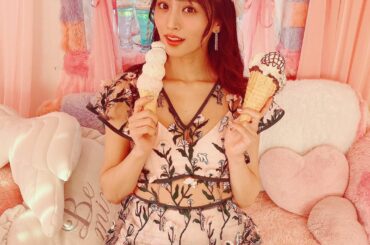 .
あっつい〜って言いながら
アイス食べたい〜
#icecream #calendar #根岸愛カレンダー2022 #オフショット #アイスクリーム...