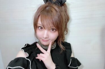.
最近新しい髪型したいけど全然レパートリーなくて、ポニーテール好きやったのに
最近なーんか盛れん気がして
飽きたのかな??

みんなもそんな時ある?!
大人可...