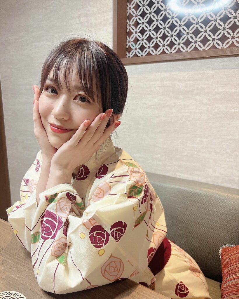 温泉 Moe Zine