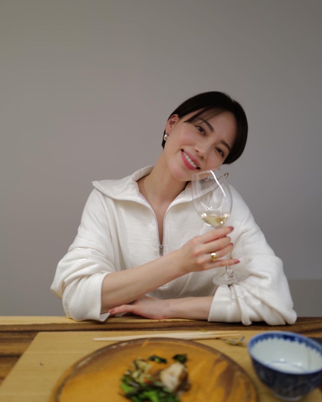 佐藤優里亜 やっぱり旅の醍醐味と言えばその土地ならではの食事を頂くこと ・ 雪国という土地柄、昔から雪室(雪で覆った天然の冷蔵庫)で食材を