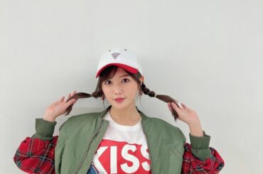 卒業グッズのアクスタ撮影のときのオフショット

#kissの天ぷら #キス天 編...