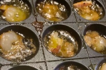 たこ焼き器に無限の可能性を見出してる。

 #アヒージョ #餃子 #アヒージョにカニカマ #美味しかった...