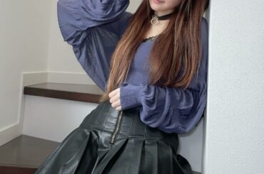 .
今日みたいな気候の日は こういう薄手のニットがいいね

話変わるけど
あったかくなったから(？)か
顔が なんかかゆくて朝起きたら赤くて
きのうの夜も足に謎...