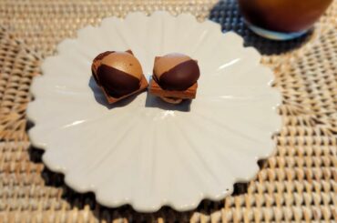 .
@mameil_macaron の生チョコマカロン
甘すぎなくて、幸せな香りの
マカロンでした
私は朝スウィーツのひとつとして
コーヒーと2つずつでいただい...