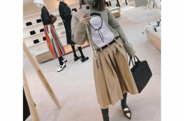 久しぶりにファッションの写真

sweat @patou 
skirt.bag.shoes.socks @miumiu
mask @snidel

火曜日にアッ...