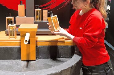 シュウウエムラのフラグショップストアの1周年に行ってきました！
ここでしか買えない限定ボトルのクレンジングすごい可愛かった！

風呂敷を着物風にアレンジしてラッ...