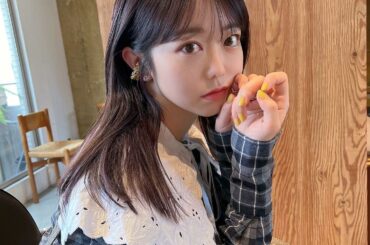 お久しインスタグラム。

“更新していなかった間の髪とお爪”
密かにインナーカラーはじめてました。
ネイルは舞台中が青のギラッギラだったので、最近はシンプルめが...