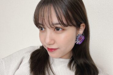 仲良しのスタイリストさんのお友達さんから可愛いすぎるピアスをいただきました
ハンドメイドなんだって🫢
可愛すぎて可愛いすぎて

アクセサリーってテンション上がる...