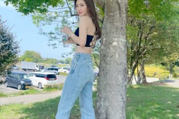 海に来たの？
みたいな真夏コーデしてしまいました
.
トップスは韓国のサイトで去年買ったやつで
デニムは To The Sea 
前のデザインが特に可愛いのに
...