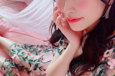 .
カレンダーネット販売で
購入してくださった方も
届いたみたいで嬉しいです
一緒に毎日過ごしましょ〜
#根岸愛カレンダー2022 #カレンダー #オフショット...