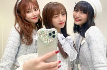 衣装とケースが合ってた
⁡
（美音が持ってくれてるけど、
私の新しいiPhoneケースです）
⁡
⁡
⁡
teamAに揃ったこみせいおん♡♡♡
⁡
⁡
⁡
#A...