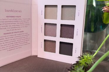 可愛いアイシャドウでメイクしてみた
うっすらピンク可愛いぃー
真ん中だけラメを使ってみました...