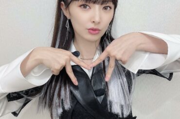 #mステ2時間sp 
ありがとうございましたー！！
#ヘビーローテーション と
新曲の #元カレです を
披露しました
Mステのポーズ！
.
.
#AKB48 ...