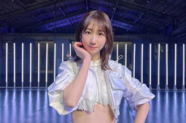 𓍯

本日！
AKB48の新曲
【元カレです】が発売になりました〜

今回の曲はとにかく「ダンス」がポイントです！

レッスンの時から、注意される率No.1の私...