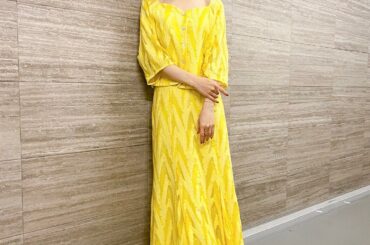 昨日のイベント、
衣装タグ付けします。
最近は黄色が気分です
E il suo vestito è bellissimo!
Gli sta benissimo
...