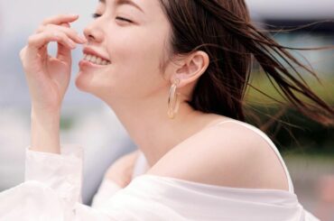 お知らせです
本日、6月2日（木）発売の
「週刊文春」の原色美女図鑑に掲載して頂いております︎
ぜひお手に取って下さいませ(｡・・｡)

#週刊文春
#原色美女...