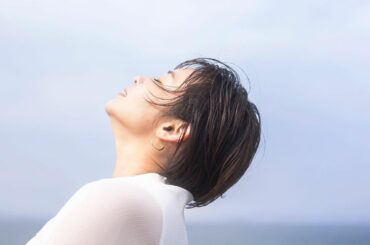 風が気持ちいいな、とか
潮の匂いがするな、とか
この場所心地いいな、とか
今をちゃんと感じる事がすきだな
からだは軽いけど、ちゃんと地球に足をつけてる感じがする...