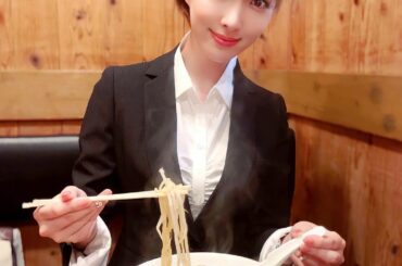 スーツ×ニンニクラーメン

これにビールがあったら最高

気になっていた薩摩っ子ラーメン初めて食べましたが
すっごく優しくて美味しいお味でした.
また行きたいで...