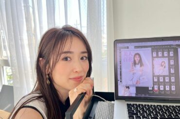 表紙撮影のときの#オフショット
文字入れしながら確認中~...