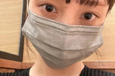 .

湿気とはお友達になれない。
そして月一のサナさんに眉メンテ...