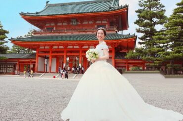 .
京都、平安神宮で結婚式を挙げました

両親、お婆ちゃんに
一番感謝の気持ちを伝えたかったので
親族30名のアットホームな式にしました♡

お互いの実家から近...