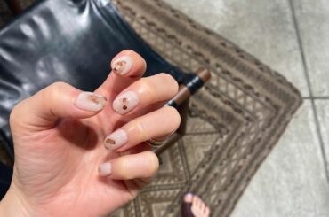 2年ぶりのジェルネイル
・
@yooooopy918 
よっぴーが代官山に帰ってきた！
・
わたしの爪はサロンに行ってもジェルがすぐ取れてしまうのが悩みだったの...