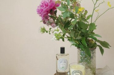 スッキリとした香りに癒される
キャンドルは置いておくだけで部屋の空気が一気に変わった
・
ヴィネグルトワレはマルチに使えて、バスタイムにも、少量のお湯に垂らして...