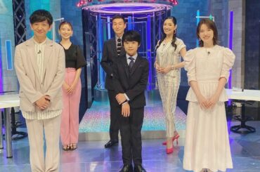 こんや11時から
『心がハタチになる頃には』
⁡
テレビ朝日に突如として現れたワープホール
⁡
そこからやってきたのは
心くんが大人になる頃の未来からやってきた...