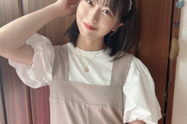 AKB48の歌オフショット︎
最後のシーンは元気のいいママだったので
若ママぽい衣装でした
カチューシャも可愛かった！

ママ感ありますか...笑

@nost...