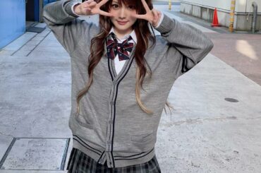 .
オフショット
ひまわり頂きましたお花大好き♩

髪の毛の左のピンクのピンがポイントです✧
・‥…━━━☞・‥…━━━☞
#エステー #米唐番 # #CM #...