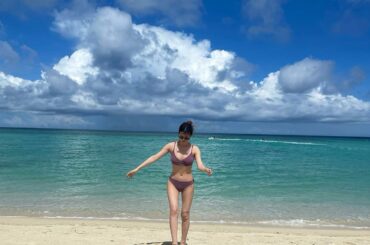起きてプール前に海
写真撮ってるけど外明るすぎて何も見えてない

#沖縄旅行#沖縄ホテル#すっぴん#okinawatrip#ビキニ女子#海大好き#恩納村ホテル#...