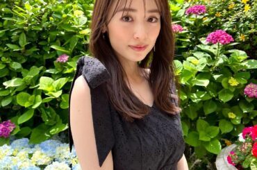 #オフショット
この日は表紙の衣装候補からいろんな色のワンピースを着ました。
その中から選ばれたのは黒のワンピース︎
お天気にも恵まれていい日でした...