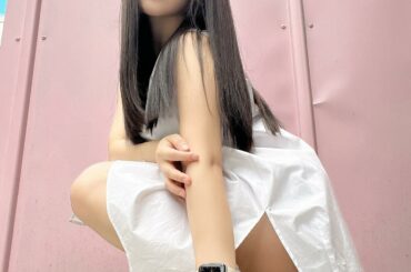 .
.
髪の毛の色お気に入りで
サラサラ嬉しすぎて沢山
写真撮ったから
投稿お付き合いください

久しぶりに美容室
カラーは、オリーブ系の暗い色。
暗くなったの...