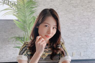 .
#AKB48の歌 「Better」
社長サホ役で出演しておりました！

社長オフショットです

喉が不調だった時期で
休憩中はほっぺの中にのど飴を忍ばせてま...