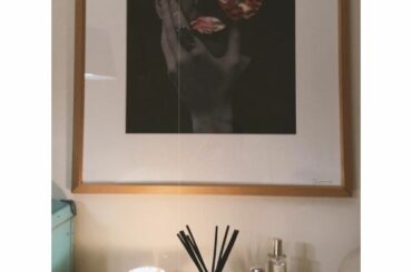 なんだか寝つきが悪い夜︎

@jomalonelondon のホワイトライラックとルバーブの香りのキャンドルを焚いて、新しいナイトコレクションのラベンダー&ムー...