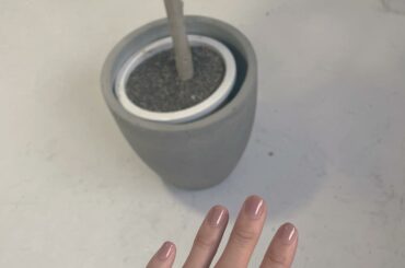 手がきれいに見えるネイルにしてくださいって言ったら絶妙な色にしてくれたおきにいり
@sky_twilight...