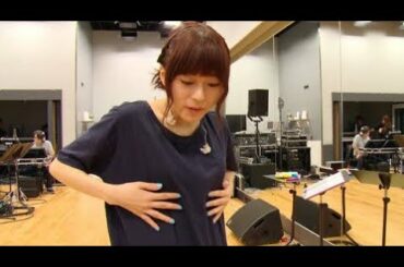 あやねるに乳を煽られる水瀬いのり