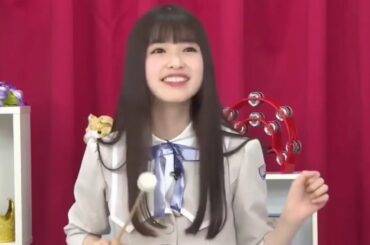 木魚でシュールに乃木坂の曲を演奏する小川彩